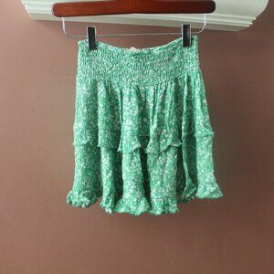 LA Hearts Daisy Floral Green and White Tiered Mini Skirt XS